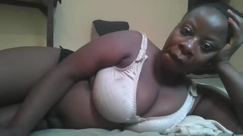 Snapshot of sweetyass25 chatting on 03.14.26 sweetyass25 online show from 03.14.26