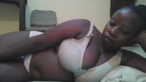 Snapshot of sweetyass25 chatting on 03.19.26 sweetyass25 online show from 03.19.26