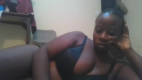 sweetyass25 online show from 06.10.26