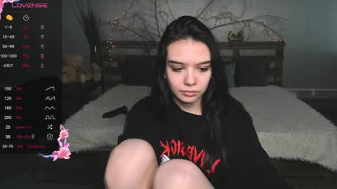 Snapshot of sweetydeviliya chatting on 02.27.25 sweetydeviliya online show from 02.27.25