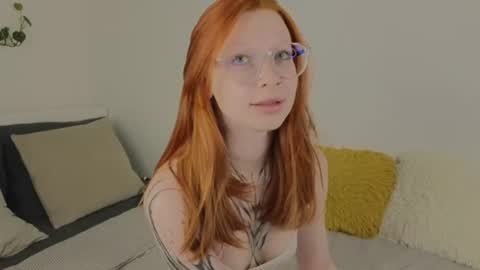 Snapshot of sweetykitty_x chatting on 07.28.26 Jenny give it a sub online show from 07.28.26