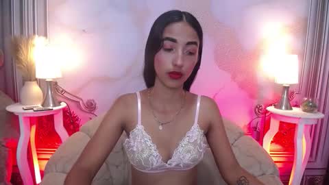 LAURA online show from 03.10.26