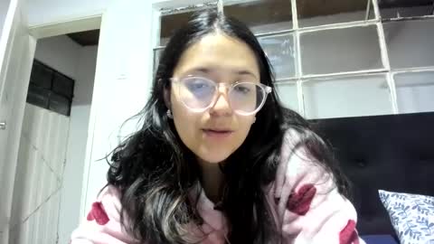 sweetyypeach online show from 01.04.25