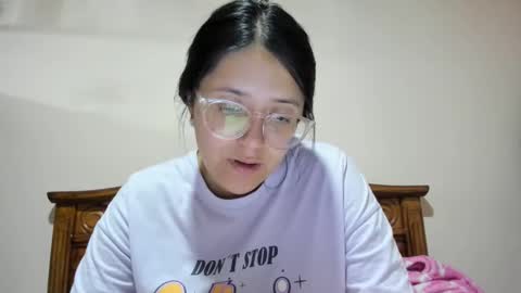 sweetyypeach online show from 01.13.25
