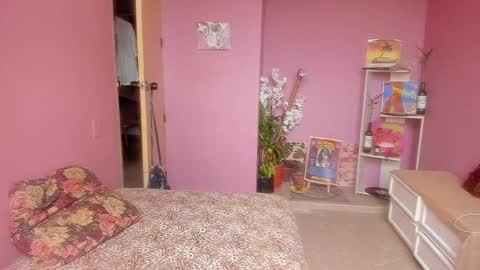 Snapshot of swettcabol chatting on 12.28.24 swettcabol online show from 12.28.24