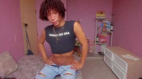 Snapshot of swettcabol chatting on 12.30.24 swettcabol online show from 12.30.24