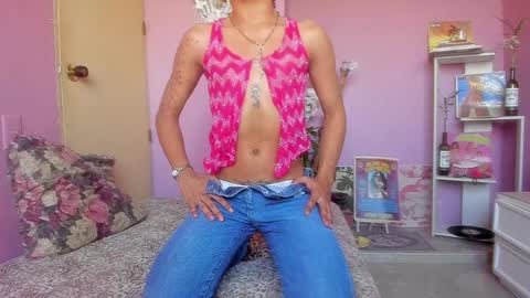 Snapshot of swettcabol chatting on 01.01.25 swettcabol online show from 01.01.25