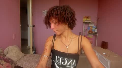 Snapshot of swettcabol chatting on 01.03.25 swettcabol online show from 01.03.25