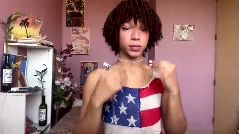 Snapshot of swettcabol chatting on 02.14.25 swettcabol online show from 02.14.25