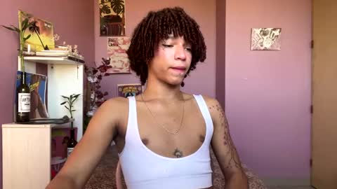 Snapshot of swettcabol chatting on 02.15.25 swettcabol online show from 02.15.25