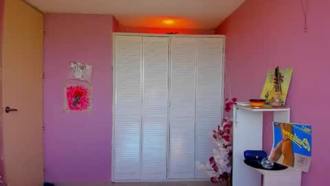 Snapshot of swettcabol chatting on 09.17.25 swettcabol online show from 09.17.25