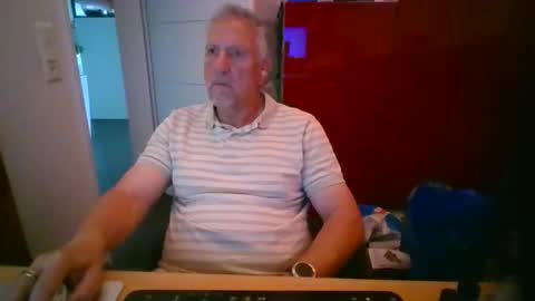 Snapshot of swiss_german_01 chatting on 10.16.25 swiss_german_01 online show from 10.16.25