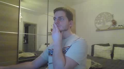 Snapshot of syl092 chatting on 02.04.25 syl092 online show from 02.04.25