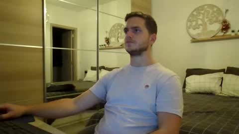 Snapshot of syl092 chatting on 10.07.25 syl092 online show from 10.07.25