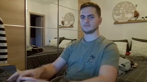 Snapshot of syl092 chatting on 12.03.25 syl092 online show from 12.03.25