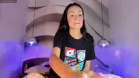 Sylvia Leos online show from 01.16.25