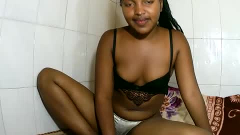 sylviasexy27 online show from 02.21.25