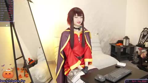 Sylvie online show from 10.31.25