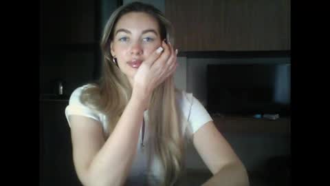 Snapshot of syrami chatting on 02.21.26 syrami online show from 02.21.26