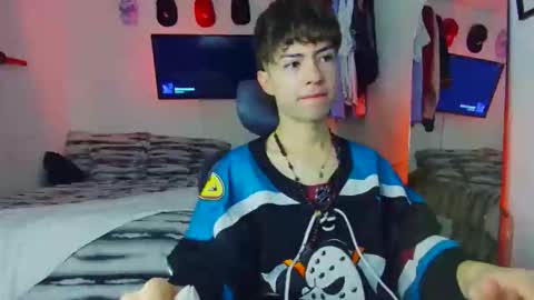 Snapshot of t0n3r chatting on 10.29.25 TONER online show from 10.29.25