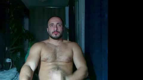 Snapshot of t_huracane chatting on 11.11.25 Huracane online show from 11.11.25