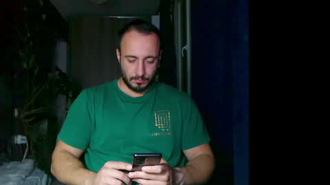 Snapshot of t_huracane chatting on 11.26.25 Huracane online show from 11.26.25