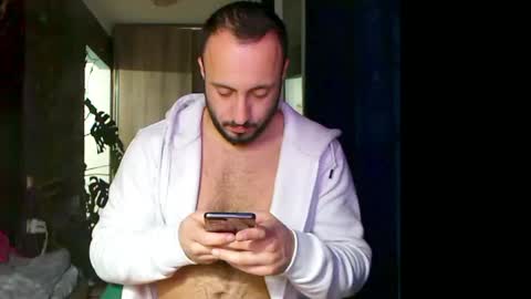 Snapshot of t_huracane chatting on 01.10.26 Huracane online show from 01.10.26