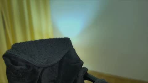 Snapshot of taachick chatting on 01.11.25 T A A H I R A online show from 01.11.25