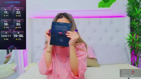 Snapshot of taahiraarabian chatting on 12.12.24 Arianna online show from 12.12.24