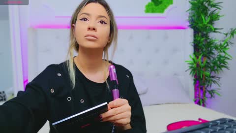 Snapshot of taahiraarabian chatting on 12.16.24 Arianna online show from 12.16.24