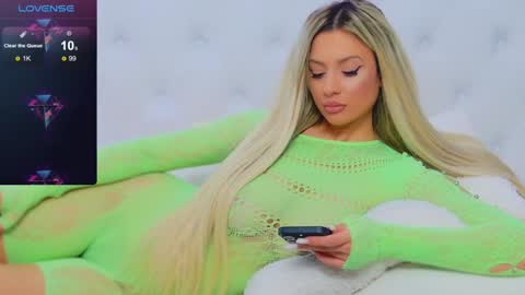 Snapshot of taahiraarabian chatting on 02.03.25 Arianna online show from 02.03.25