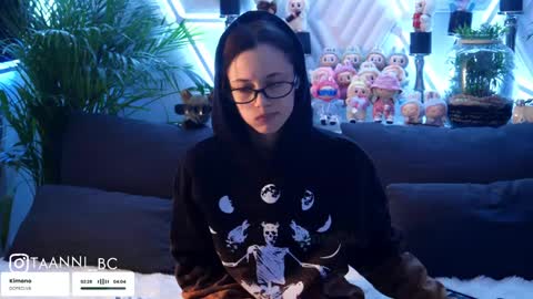 Snapshot of taanni_bc chatting on 10.17.25 TAANNI online show from 10.17.25