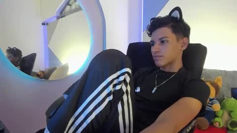 Tashi00 online show from 02.23.26