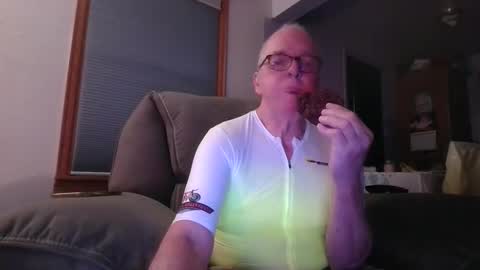 Snapshot of tacrunner66_ chatting on 10.26.25 tacrunner66_ online show from 10.26.25