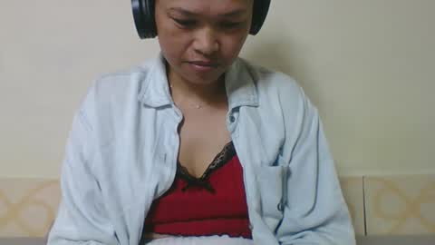 Snapshot of tahiniah chatting on 05.19.26 tahiniah online show from 05.19.26