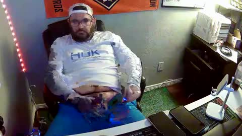 TaintNuzzler online show from 10.05.25