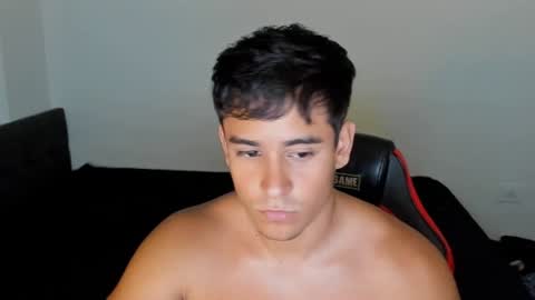 Snapshot of tairoanddagnye chatting on 01.28.25 Tairo online show from 01.28.25