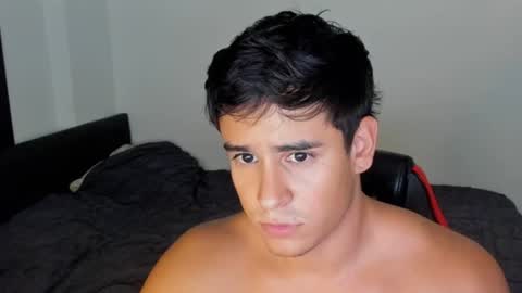 Snapshot of tairoanddagnye chatting on 02.05.25 Tairo online show from 02.05.25