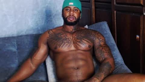 Tairon Tucke online show from 01.08.25