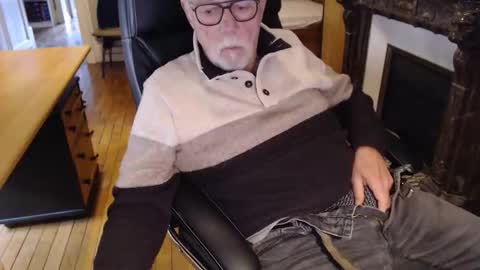 Snapshot of taisabaki54 chatting on 12.04.25 taisabaki54 online show from 12.04.25