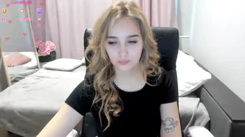 Taisia online show from 02.25.26