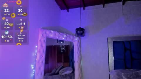 Snapshot of taissa_ chatting on 10.22.25 Taissa online show from 10.22.25