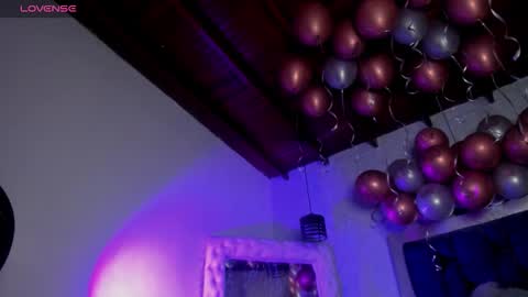 Snapshot of taissa_ chatting on 11.08.25 Taissa online show from 11.08.25