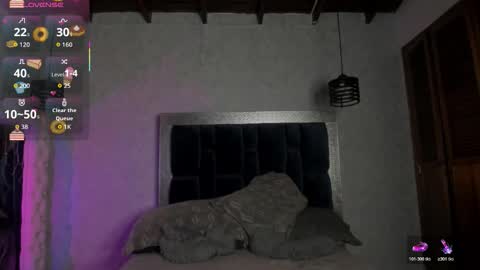 Snapshot of taissa_ chatting on 12.04.25 Taissa online show from 12.04.25