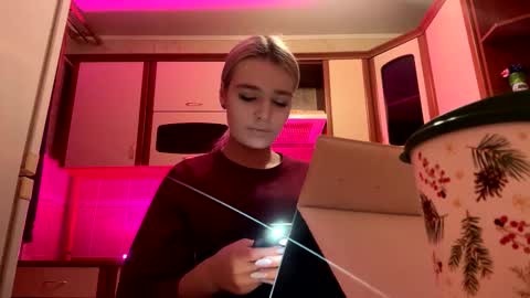 Mia online show from 02.18.26