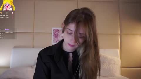 Mia online show from 05.08.26