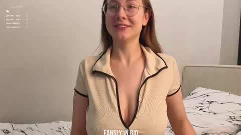 Snapshot of taithelme chatting on 11.13.25 Molly online show from 11.13.25