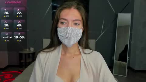 Snapshot of take_me_to_moon chatting on 09.26.25 Sasha online show from 09.26.25