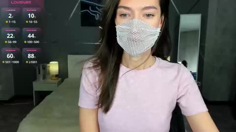 Snapshot of take_me_to_moon chatting on 12.15.25 Sasha online show from 12.15.25