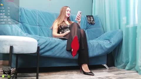 Snapshot of take_your_soul_ chatting on 09.17.25 Miss Ati online show from 09.17.25